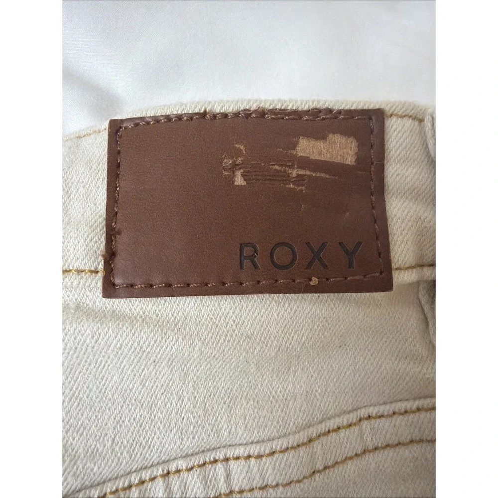 Roxy Authentic Mid Rise Denim Beach Fit Shorts Off White Beige Size‎ 29 NWT